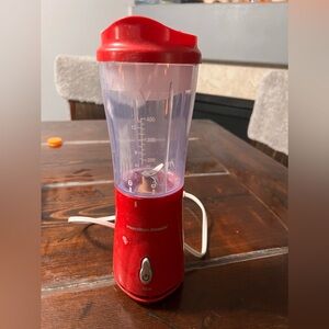 Single cup blender